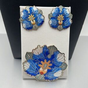 Vintage Water Lilly enamel cloisonné pierced earrings and pendant set